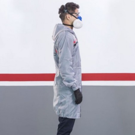 Bata ¾ de nylon con capucha Bossauto